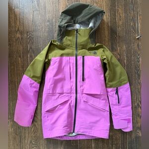 The North Face Women’s Goretex Jacket